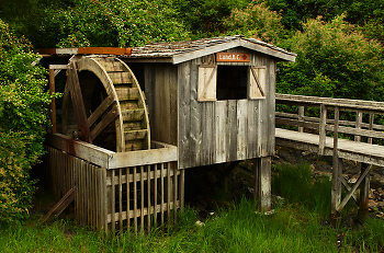 Welcome to Lund ~ Waterwheel picture from Lund Canada.