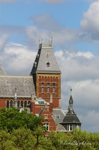 Architecture  photo from Museumplein Amsterdam,  Netherlands.