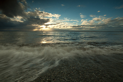 Wave and Sun -   photo